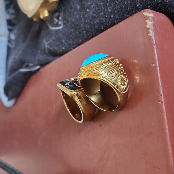 2 Set 10k Rings - Picture 2 of 4